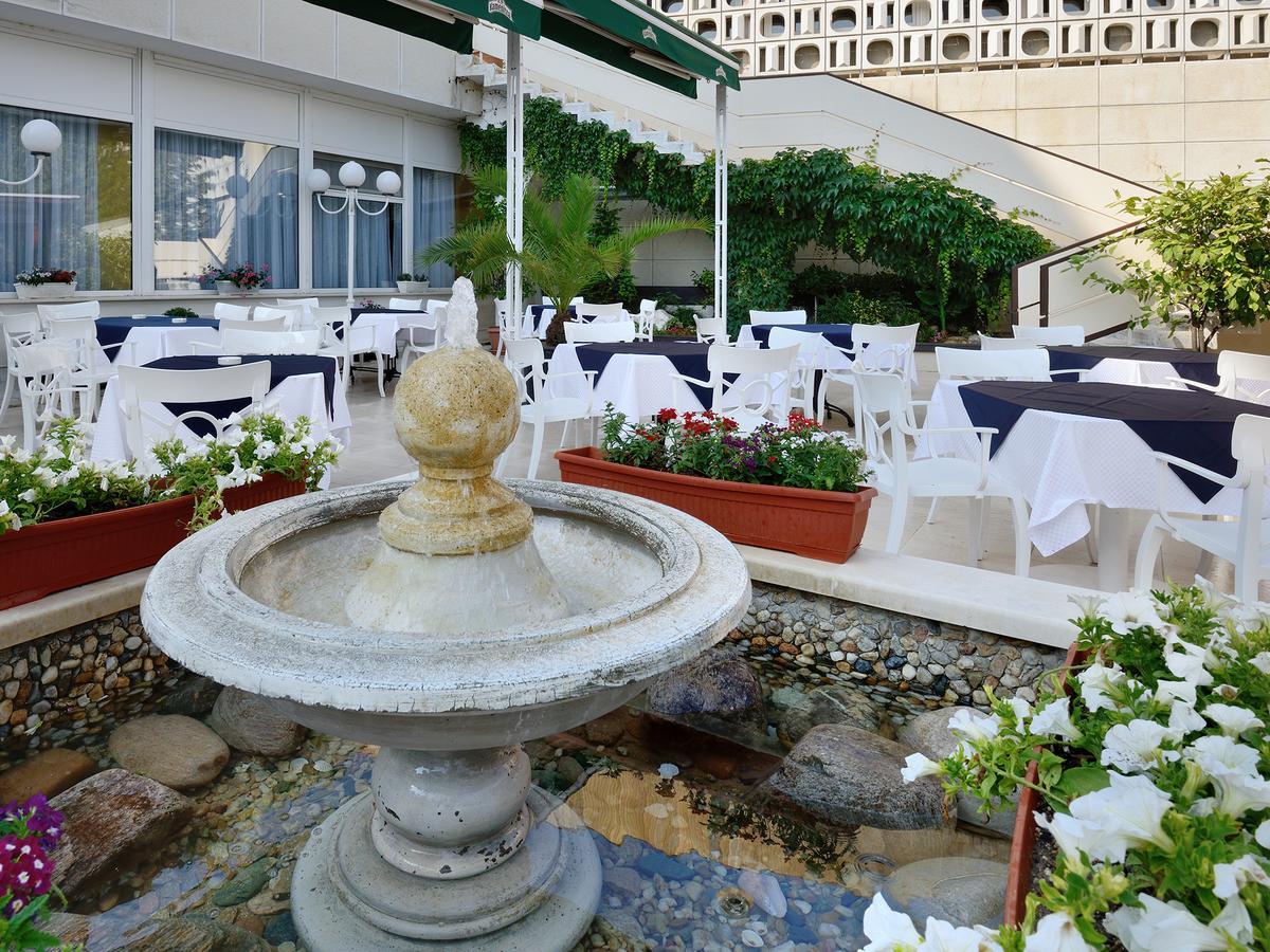 Augusta Spa Hotel Hisarea Exterior foto